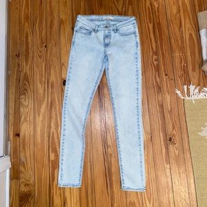 Levi’s 711 skinny jeans